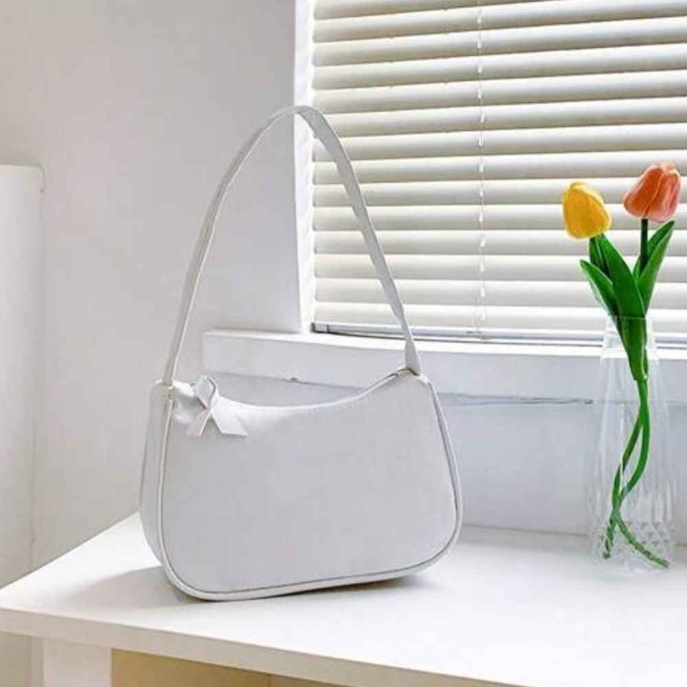 Trendy White faux leather shoulder bag | NEW | amazing quality - Picture 3 of 4
